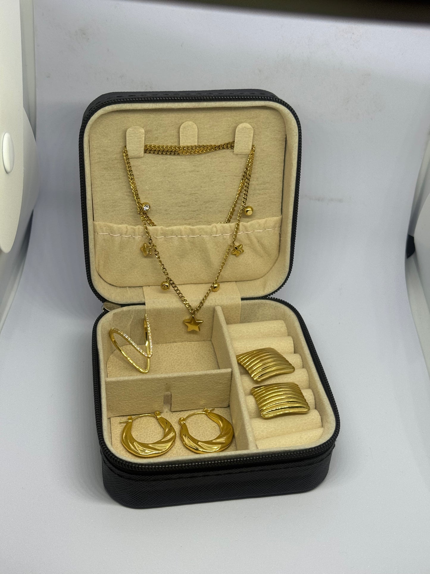 Anti tarnish jewellary box