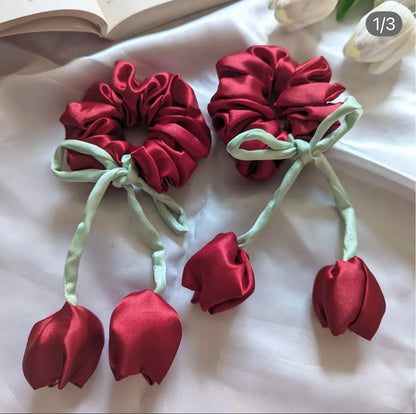 Tulip scrunchy